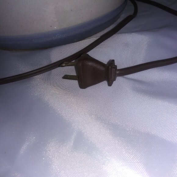 VTG Farmhouse Blue floral White Ceramic Jug Lamp - Picture 11 of 16